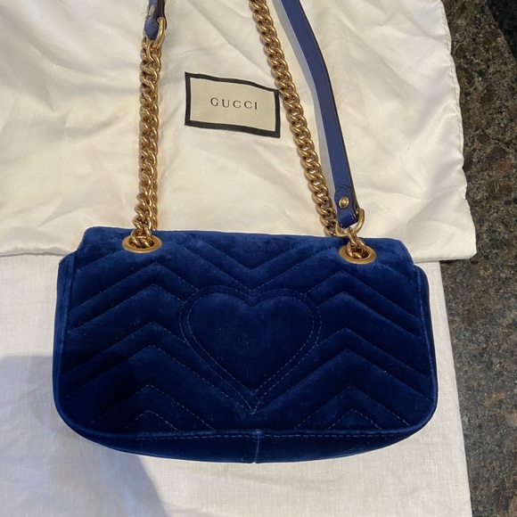 Gucci Small Velvet Matelasse Bag - Picture 4 of 13